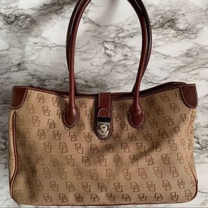 Dooney & Bourke Tote